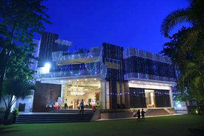 KL7 Hotel & Banquets