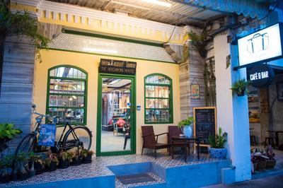 The Neighbors Hostel — Adults Only