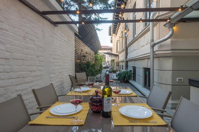 Little Bucharest mansion next to Parliament Palace