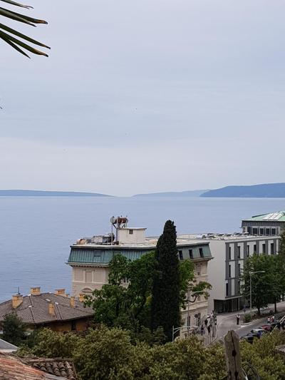 Sunny apartment 150 m from the sea