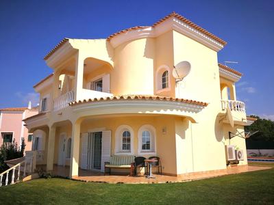 6 Bedroom Villa Brady Private with pool and garden