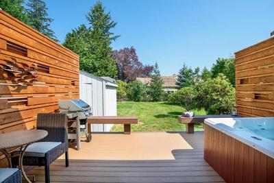 Mother in Law Suite with Private Hot Tub--Downtown