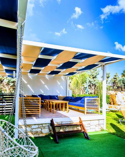 Yiannis Manos Hotel Resort