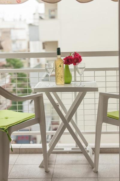 City Center Apartment near HELEXPO