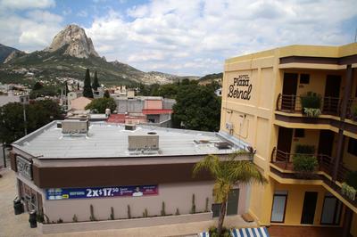 Hotel Plaza Bernal