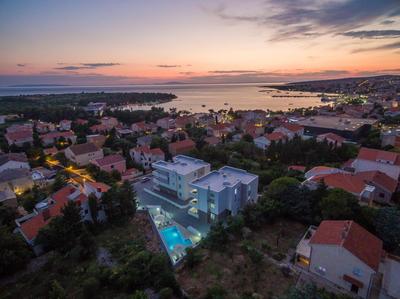 Villa Star 6 luxury apartment with a pool