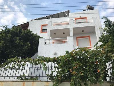 Family Apartment Ammoudi with shared mini-pool
