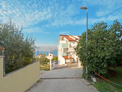 Apartments Silva with a view of sea