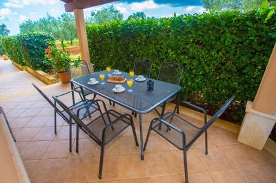 Three-Bedroom Apartment Mir with Private Infinity Pool