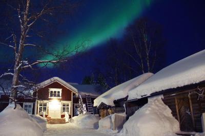 LAURI Historical Log House Manor