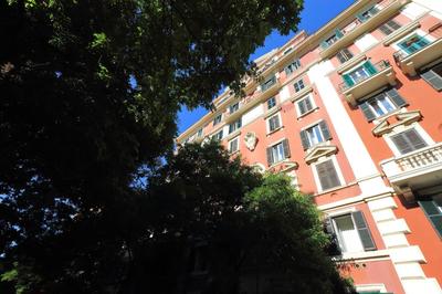 Modern Apartment Quirina 300 mt from Vatican