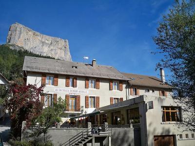 Logis Hôtel Au Gai Soleil du Mont-Aiguille