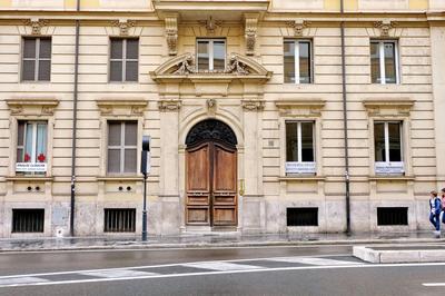 GHR Navona Inn