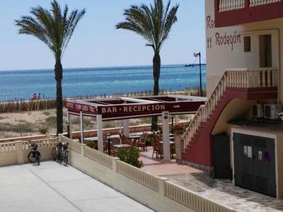 PRECIOSO APARTAMENTO EN PRIMERA LINEA DE MAR