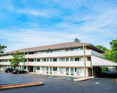 Quality Inn & Suites Gibsonia - Pittsburgh North