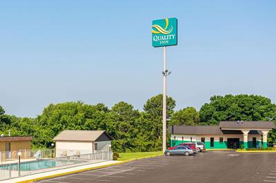 Quality Inn Hurricane Mills I-40, Photo 2
