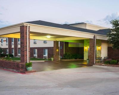 Comfort Inn & Suites Red Oak - Dallas Area, Photo 2