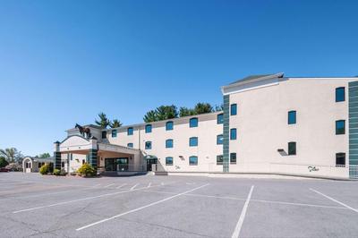 Rodeway Inn & Suites Charles Town