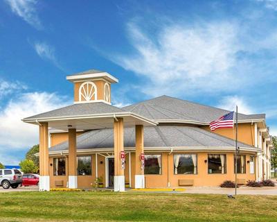 Quality Inn Morton at I-74, Photo 2