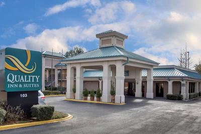 Quality Inn & Suites Clinton - Jackson West