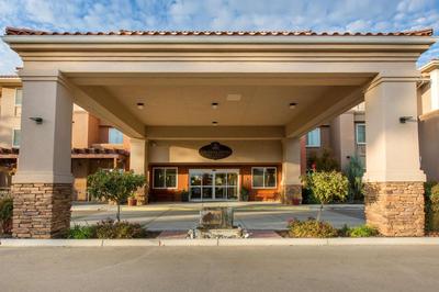 The Oaks Hotel & Suites