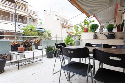 2 Bedroom Artist's Apartment - So Athens
