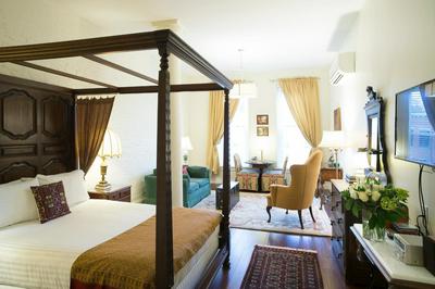 The Barrington, Foto 2