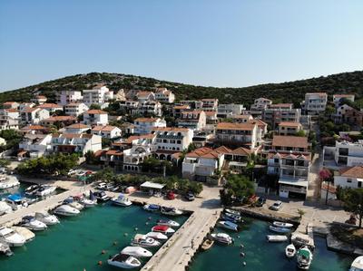 Hana Home - Apartments Tisno
