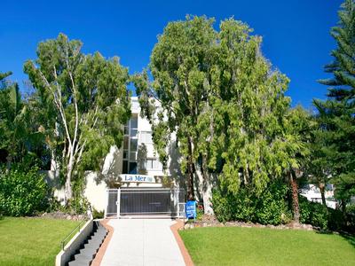 La Mer Sunshine Beachfront