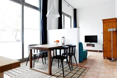 SWINE by ROCKCHAIR Apartments l SUPERHOST Status l Cozy Family & Business Flair in City Center "Mitte" Modern Studio Boxspringbed welcomes you!