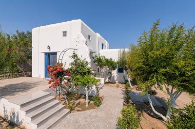 Lianas Garden House