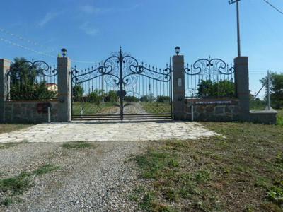 Il CASALE NELLA TUSCIA. BIOFARM. Casa nel Giardino