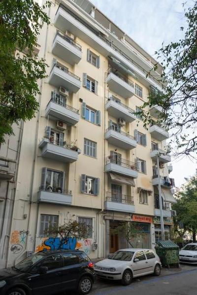 Roman market- upper Aristotelous sq luxury apartment