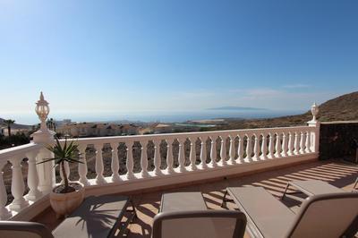 ViVa Cumbres - Villa with pool, jacuzzi and sea view