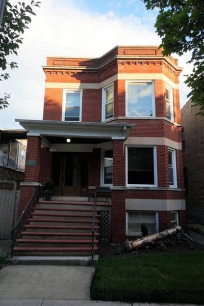 Wrigley Oasis! Steps from the Field! - 3BD 1BA
