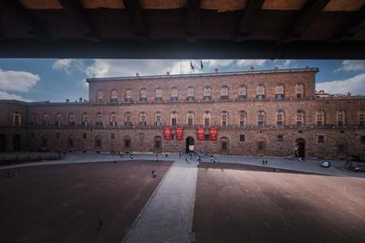 Great Location Just Infront of Pitti Palace