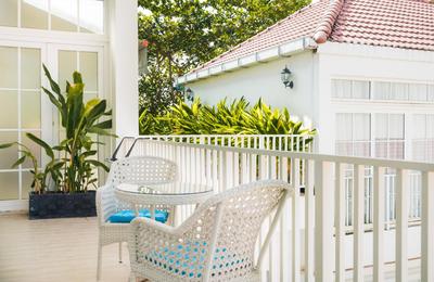 White Boutique Hotel and Residences