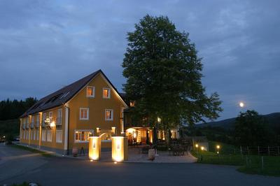 Winzerhotel am GUT MOSER