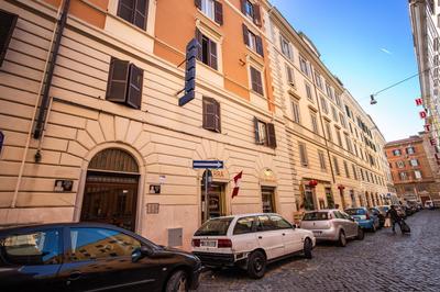 Hotel Domus Mea
