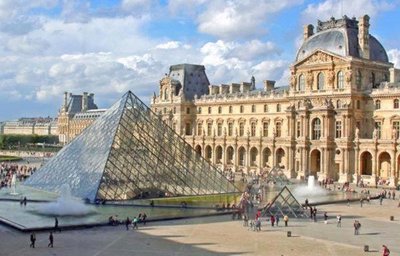 Opera Louvre Holiday Apartment