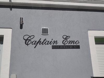 Captain Emo City Apartments
