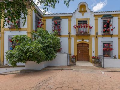 Villa in Priego with pool near Sierras Subbéticas