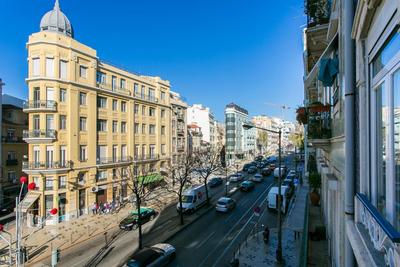 Art Deco 4 Bedrooms Flat in the City Center