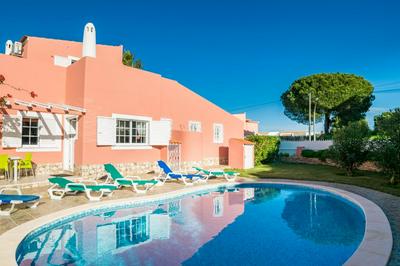 Villa Paraiso Spacious and Central To enjoy best beaches AC WIFI GARDEN POOL