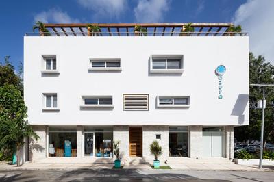 Azura Boutique Hotel