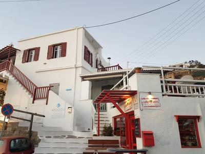 Arodou Studio and Apartment