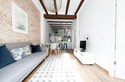 Beautiful Apartment In Botanic
