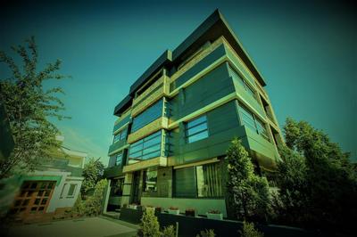 SIMPLE BUCHAREST SELF CHECk IN