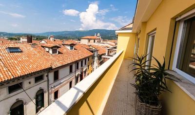 The flat via roma 45
