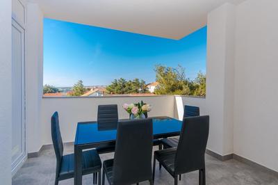 Pasko 3 modern furnished ap for 7